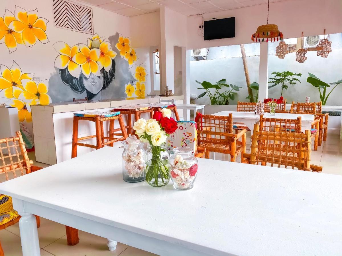 Papaya Guest House Nungwi Esterno foto